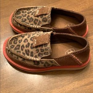 Girls Ariat shoes leopard hardly worn